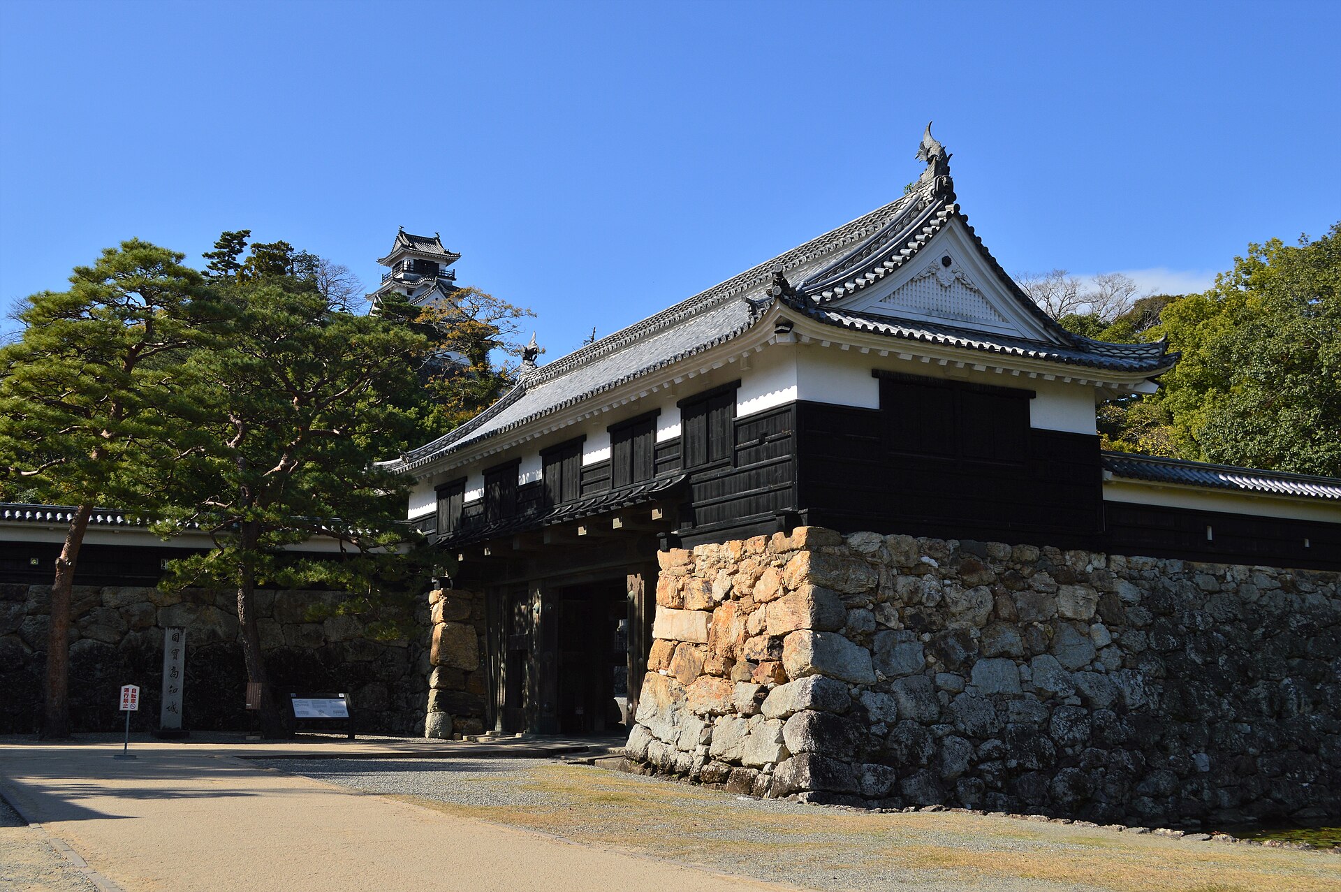 高知城の追手門